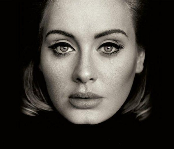 Adele firma con Sony Music por 131 millones de dólares
