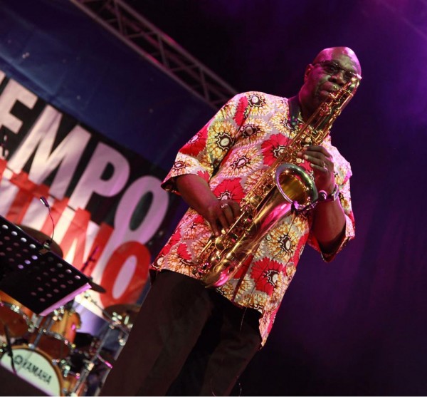 Fallece el músico camerunés Manu Dibango a causa del Covid-19