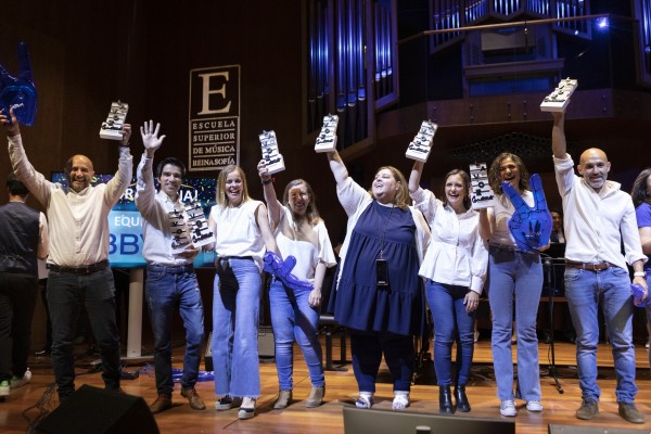 La Escuela de Música Reina Sofía abre la inscripción al concurso La Voz Cantante Interempresas 2024