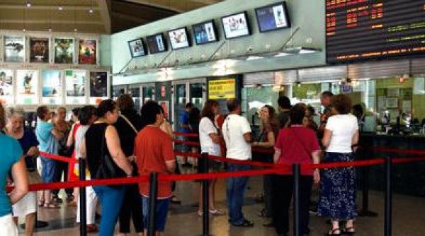 La llamada de atención del ministro Guirao a los cines ha servido para bajar las entradas