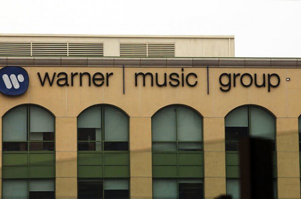 Warner Music podría firmar con Spotify en septiembre