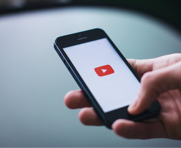 YouTube aumenta sus ingresos publicitarios en el segundo trimestre de 2022 un 4,8 %, menos dl 7 % esperado