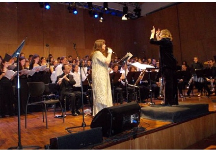 Maria del Mar Bonet, solista en la cantata compuesta para el 25º aniversario de la Agrupació Cor Madrigal