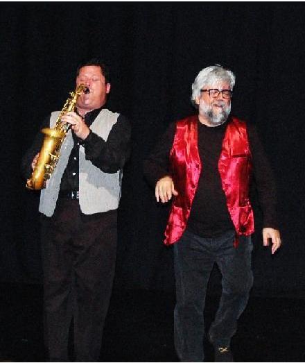 Ortuño y Paulí presentan \'Cuando el náufrago encontró al saxofonista\' en el Teatre Tantarantana 
